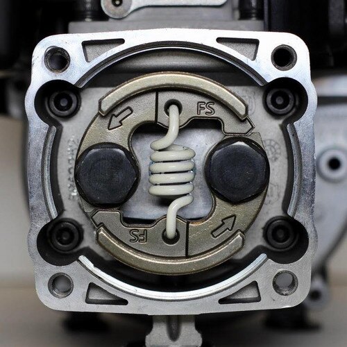 FS Racing 54mm Full Metal Clutch Shoes with 8K RPM Spring installed