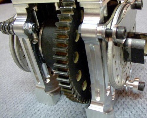 Modified RC Center Diff Mount Set for Losi 5ive 1.0 Installed